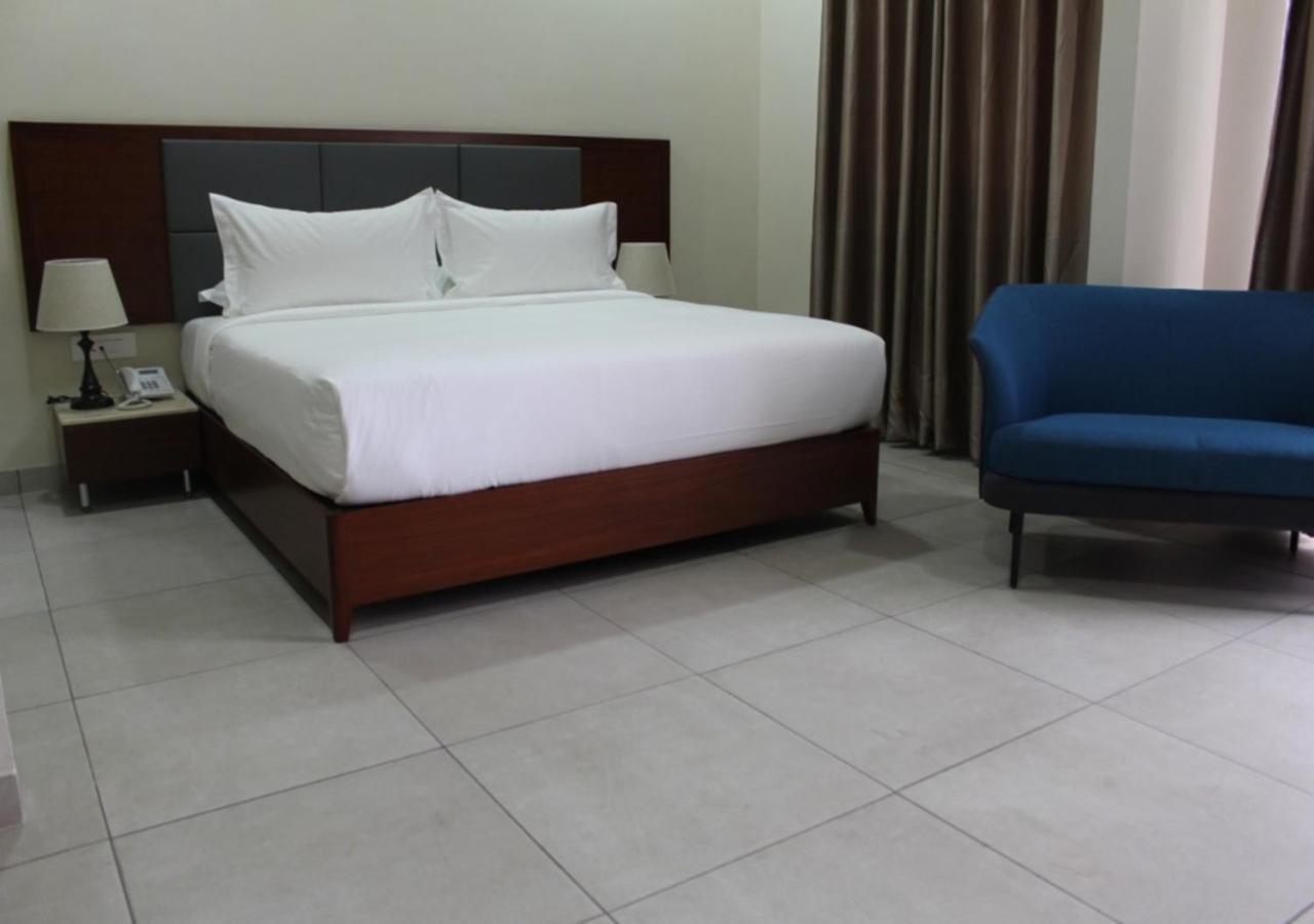 Ixoras Hotel Kinshasa Exteriér fotografie