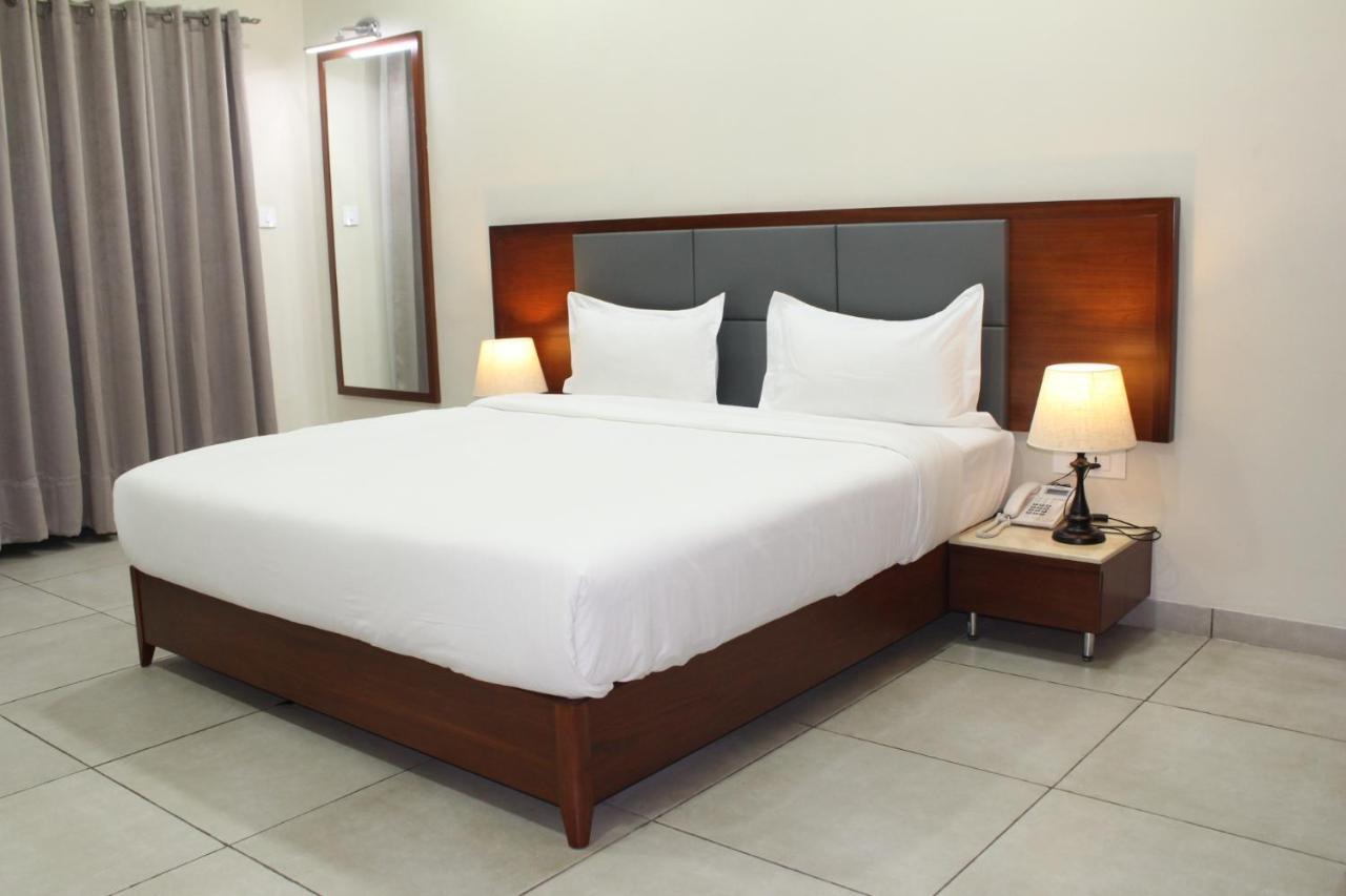 Ixoras Hotel Kinshasa Exteriér fotografie