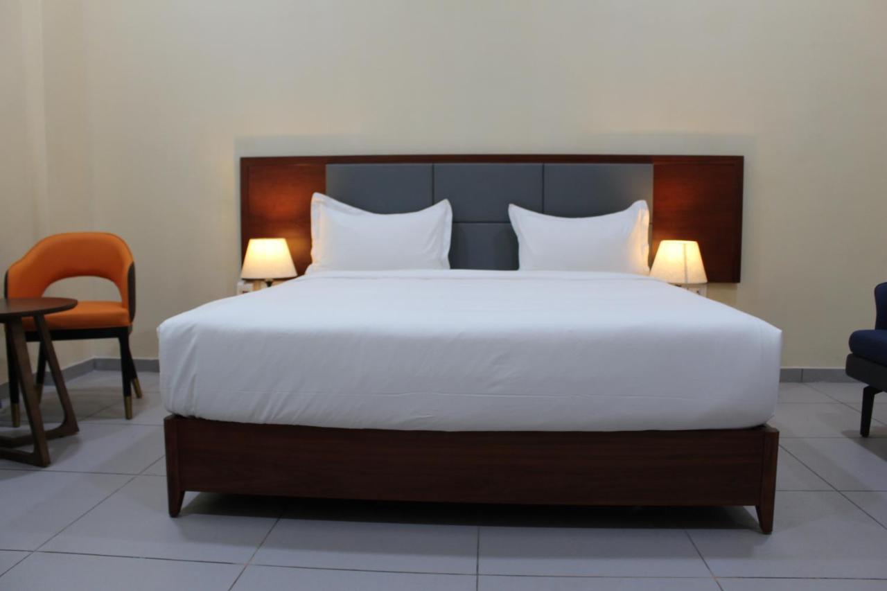 Ixoras Hotel Kinshasa Exteriér fotografie